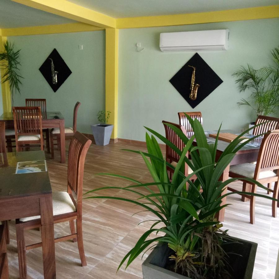 This Is It Airport Hotel And Restaurant Negombo Luaran gambar