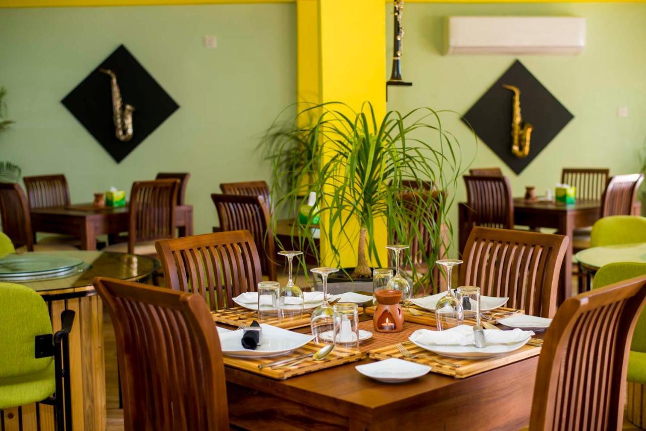 This Is It Airport Hotel And Restaurant Negombo Luaran gambar